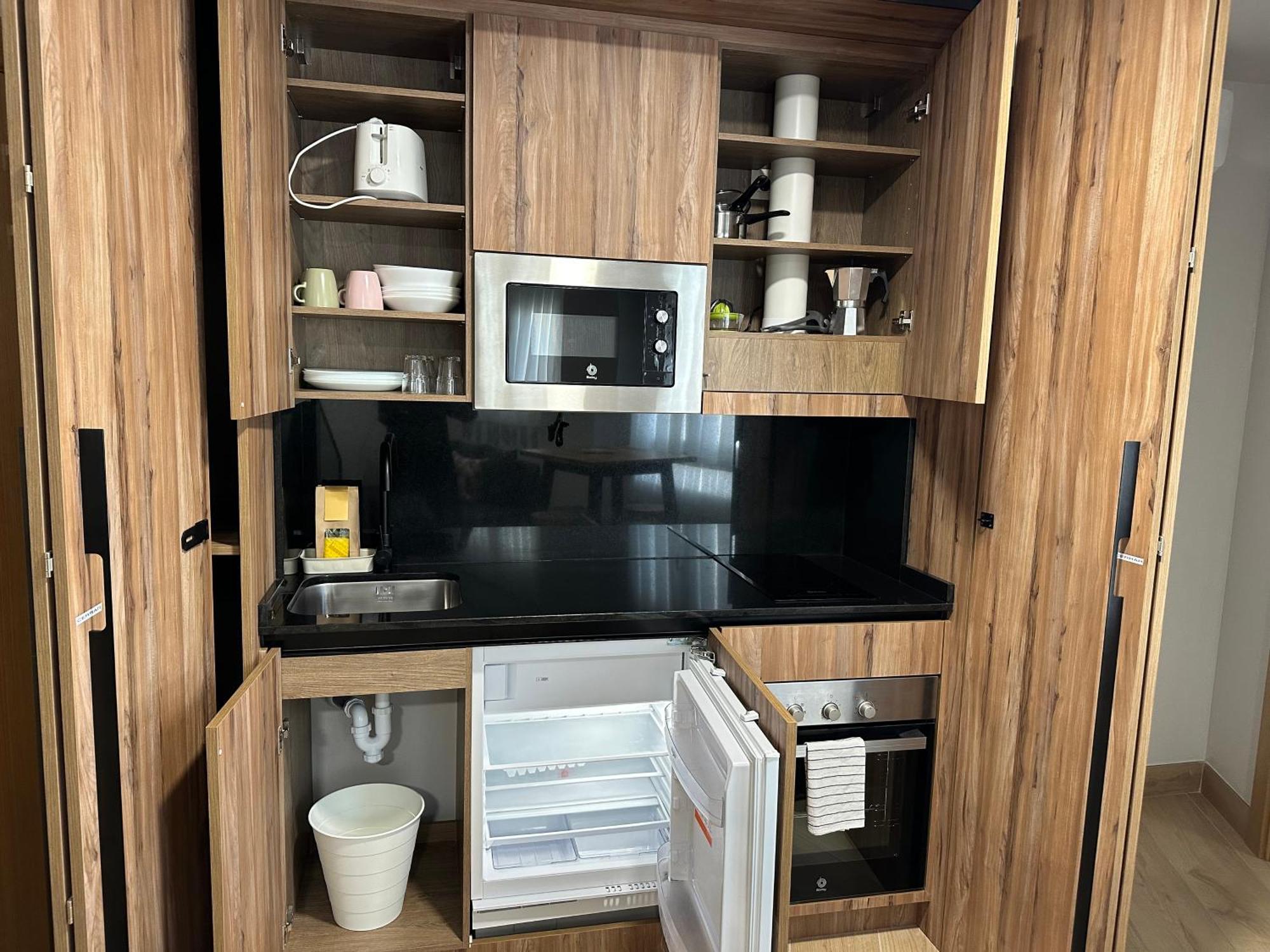 Apartamentos Turisticos Santa Apolonia 62 Avilés Exteriör bild